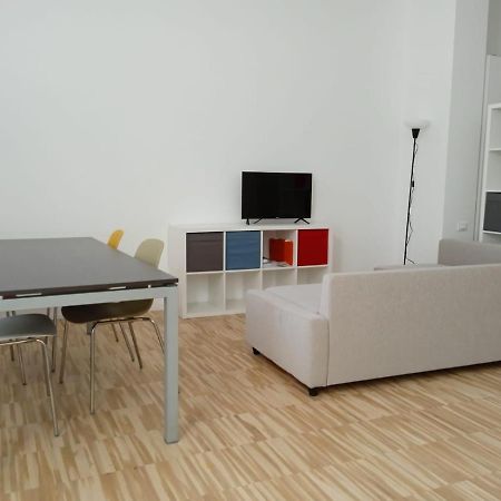 Open Space3 D'Apulia 11 Appartement Milaan Buitenkant foto